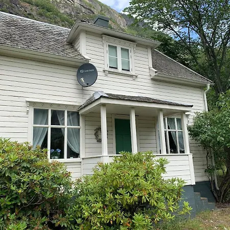 Aobrio Holidayhouse, Authentic Norwegian Close To Flam Tatil Evi *